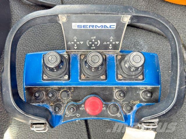 Mercedes-Benz AROCS 3743 * Betonpumpe + FUNK * 8x4 * TOP Camiones hormigonera
