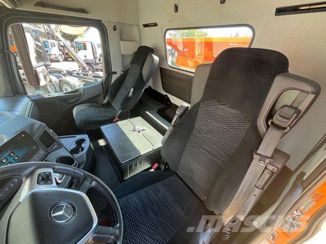 Mercedes-Benz Arocs 4145 8x4 4 Achs Muldenkipper hydr.H-Klappe Bañeras basculantes usadas