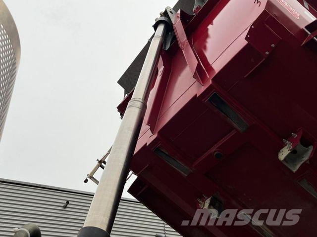 Mercedes-Benz Arocs 4145 8x6 4 Achs Muldenkipper 傾卸式卡車