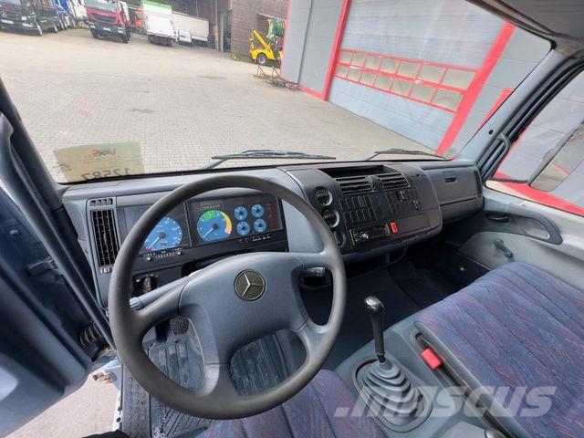 Mercedes-Benz Atego 1017 L 4x2 BL Pferdetransporter Wohntei Tovornjaki za prevoz živine