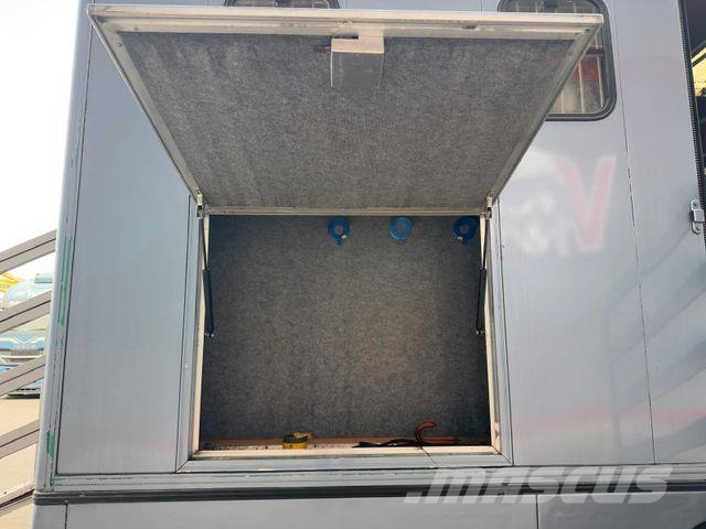 Mercedes-Benz Atego 1017 L 4x2 BL Pferdetransporter Wohntei Tovornjaki za prevoz živine