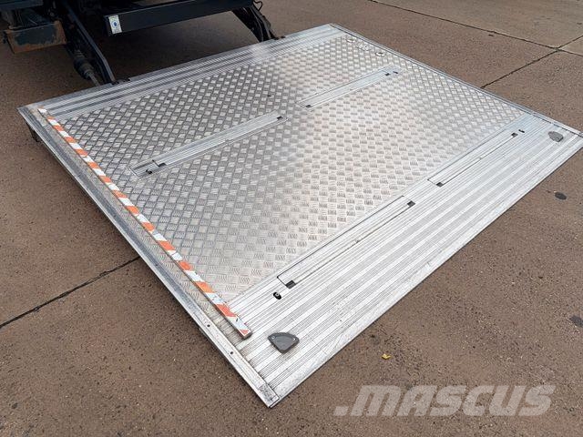 Mercedes-Benz ATEGO 1224 / 8,60M KOFFER / LBW / KAMERA ボックスボディー、ウイング、箱車