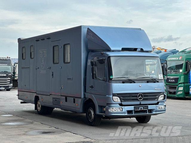 Mercedes-Benz Atego 1017 L 4x2 BL Pferdetransporter Wohntei Tovornjaki za prevoz živine