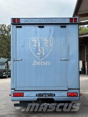 Mercedes-Benz Atego 1017 L 4x2 BL Pferdetransporter Wohntei Tovornjaki za prevoz živine