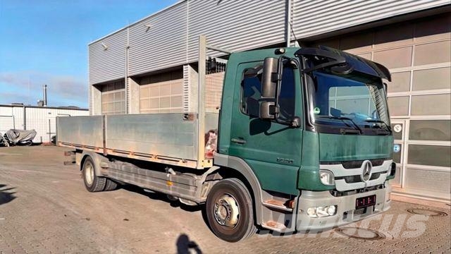 Mercedes-Benz Atego 1226 L 4x2 Pritsche Gerüstbaupritsche Tovornjaki s kesonom/platojem