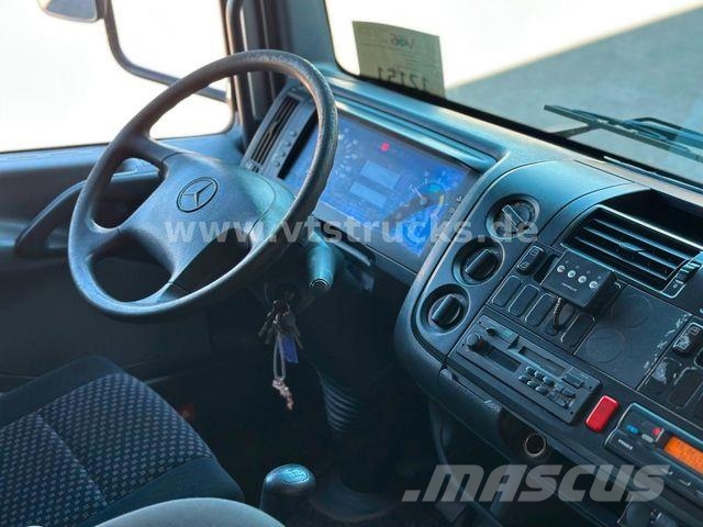 Mercedes-Benz Atego 1218L Pferdetransporter mit Wohnabteil Animal transport trucks