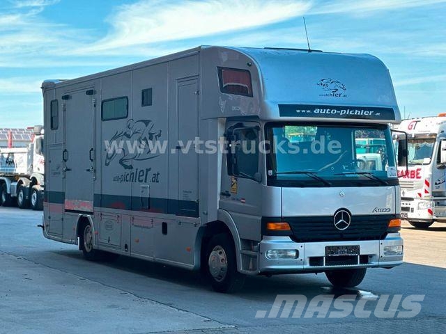 Mercedes-Benz Atego 1218L Pferdetransporter mit Wohnabteil Animal transport trucks