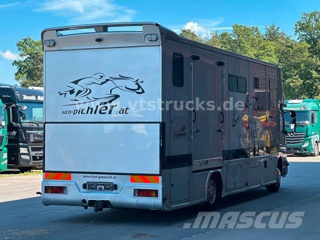 Mercedes-Benz Atego 1218L Pferdetransporter mit Wohnabteil Animal transport trucks