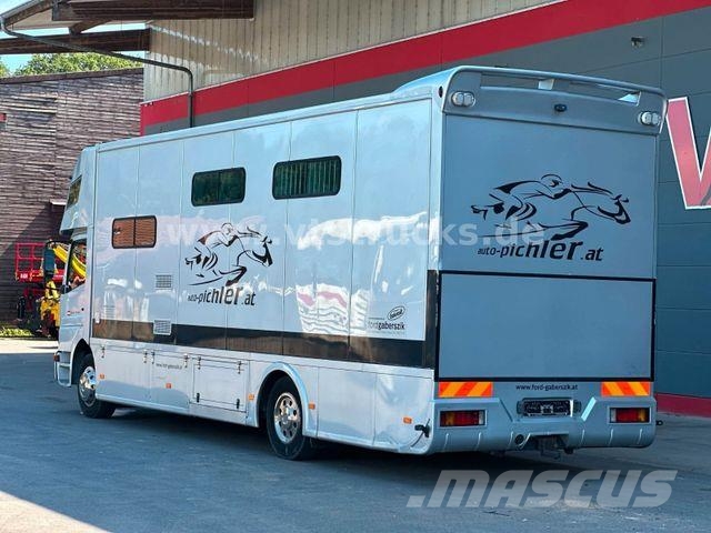 Mercedes-Benz Atego 1218L Pferdetransporter mit Wohnabteil Animal transport trucks