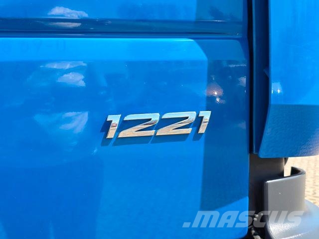 Mercedes-Benz Atego 1221 / Ladebordwand Camiones caja cerrada