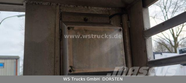 Mercedes-Benz Atego 1223 1 Stock Hohe Gitter Viehtransporter Камиони за превоз на животни