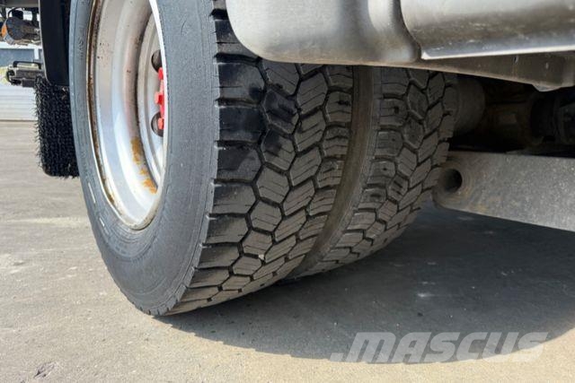 Mercedes-Benz Atego 1224 4x2 Carrier Supra 950 -30°C Camiones con caja de remolque