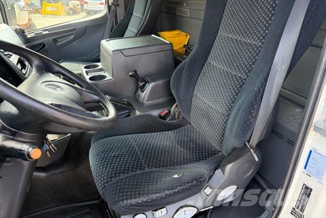 Mercedes-Benz Atego 1224 4x2 Carrier Supra 950 -30°C Camiones con caja de remolque