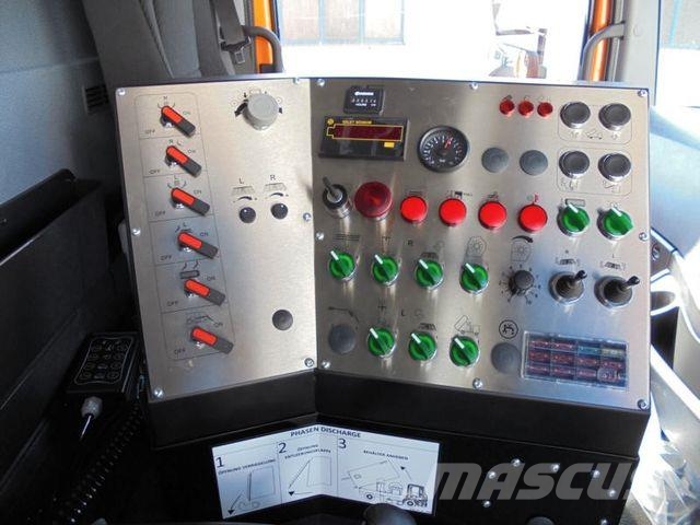 Mercedes-Benz Atego 1324 LKO 4x2 / Themis SHY7BD 청소 트럭