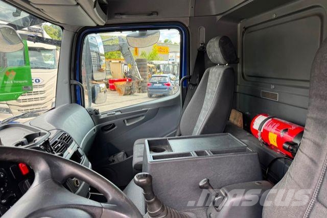 Mercedes-Benz Atego 1529 4x2 Camiones de caja de lona