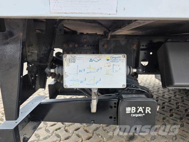Mercedes-Benz Atego 818 | 3 Sitzen | Ladebordwand Vehículos de caha cerrada