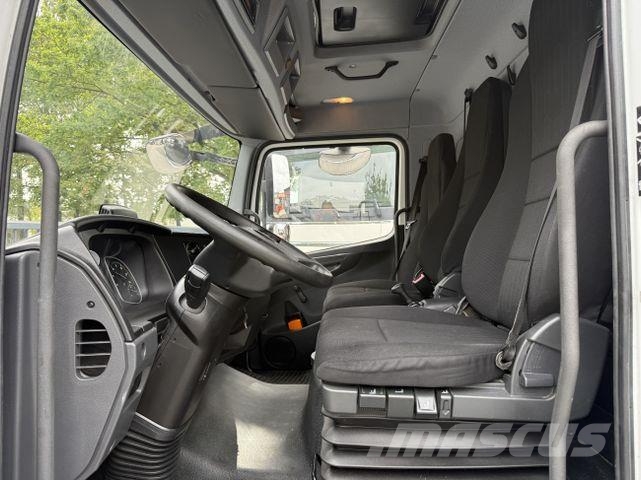 Mercedes-Benz Atego 816 L Camiones caja cerrada