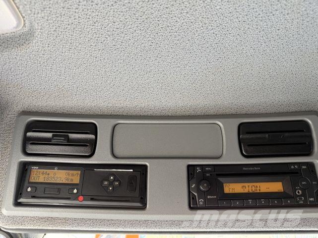 Mercedes-Benz Atego 816 L Camiones caja cerrada