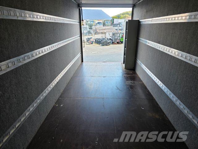 Mercedes-Benz Atego 816 L Möbelkoffer Treppe Jakeluautot