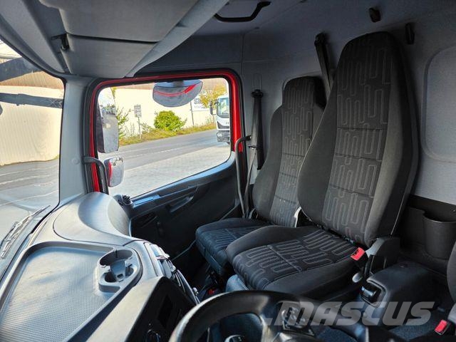 Mercedes-Benz Atego 816 L Möbelkoffer Treppe Jakeluautot
