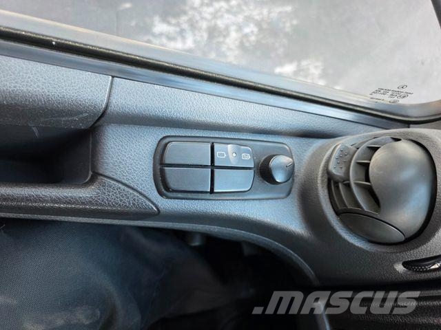 Mercedes-Benz Atego 816 L Möbelkoffer Treppe Jakeluautot
