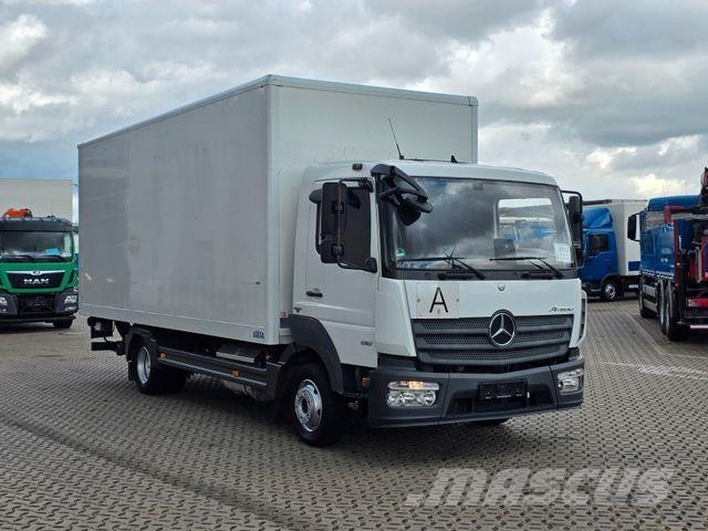 Mercedes-Benz Atego 818 | 3 Sitzen | Ladebordwand Vehículos de caha cerrada