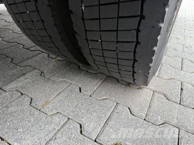 Mercedes-Benz Atego 816 L Camiones caja cerrada