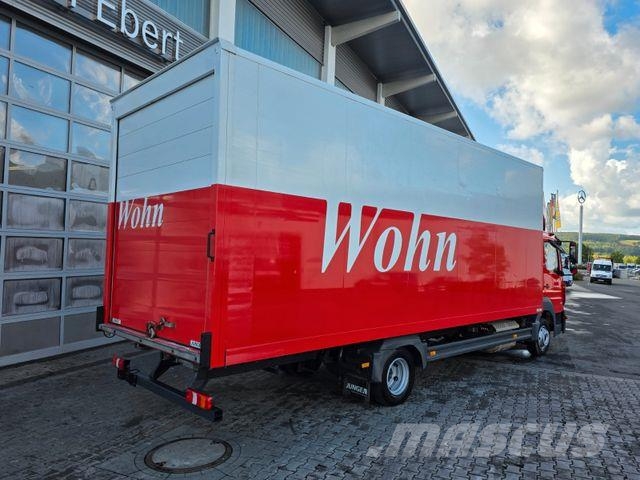 Mercedes-Benz Atego 816 L Möbelkoffer Treppe Jakeluautot