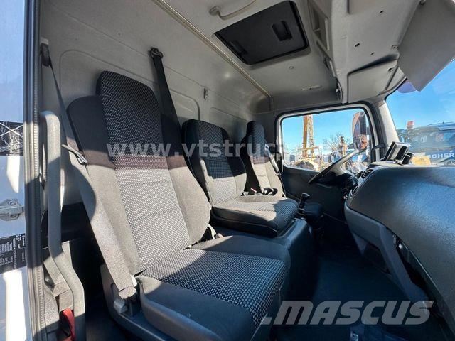 Mercedes-Benz Atego 816 4x2 Euro5 Koffer mit Ladebordwand Box body
