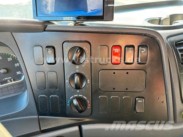 Mercedes-Benz Atego 816 4x2 Euro5 Koffer mit Ladebordwand Box body