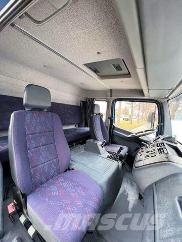 Mercedes-Benz ATEGO 818 - Pritsche - Kran - 137 TKm Camiones grúa