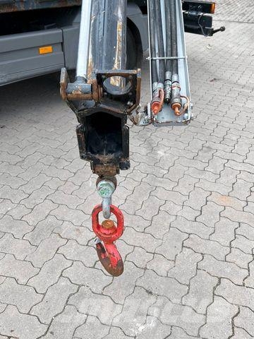 Mercedes-Benz ATEGO 818 - Pritsche - Kran - 137 TKm Camiones grúa
