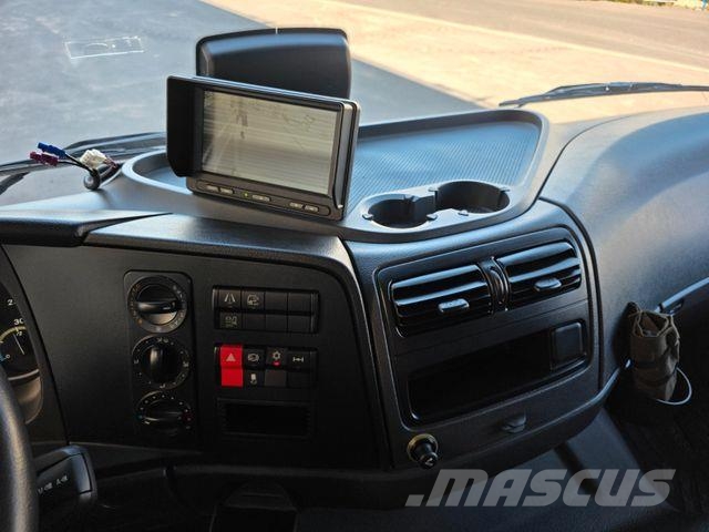 Mercedes-Benz Atego 824 L Bär LBW 1.000kg AHK Klima 3 Sitze Camión con caja abierta