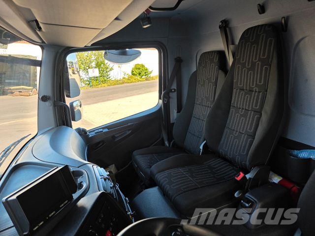 Mercedes-Benz Atego 824 L Bär LBW 1.000kg AHK Klima 3 Sitze Camión con caja abierta
