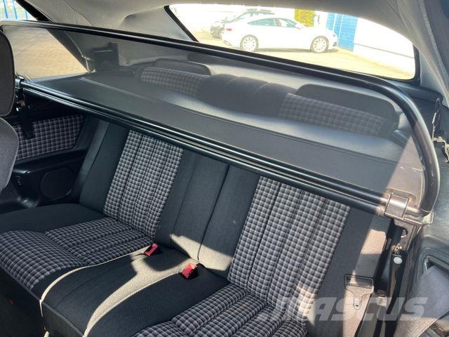 Mercedes-Benz E 200 Cabrio mit original sehr wenig Kilometern Voiture