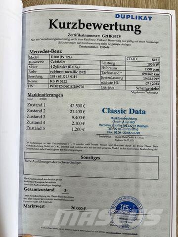 Mercedes-Benz E 200 Cabrio mit original sehr wenig Kilometern Voiture