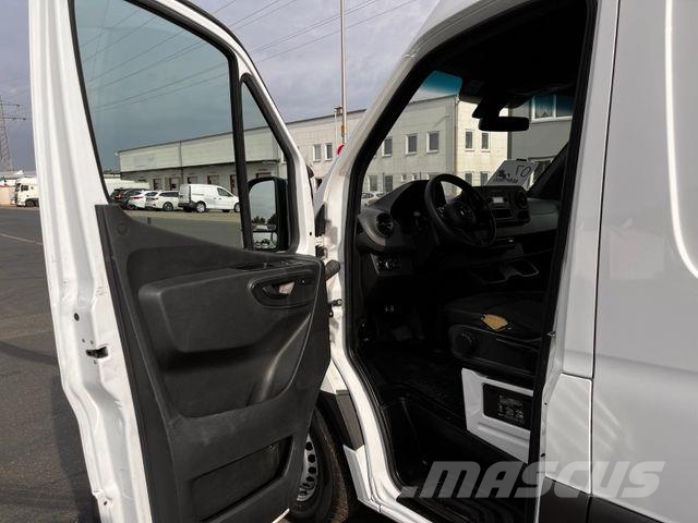 Mercedes-Benz e Sprinter L2H2 Kastenwagen/47KW/AC/Kamera Panel vanlar