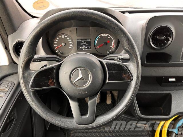 Mercedes-Benz e Sprinter L2H2 Kastenwagen/47KW/AC/Kamera Panel vanlar
