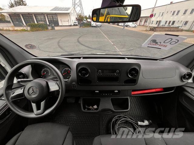 Mercedes-Benz e Sprinter L2H2 Kastenwagen/47KW/AC/Kamera Panel vanlar
