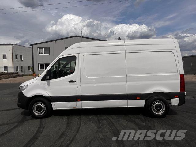 Mercedes-Benz e Sprinter L2H2 Kastenwagen/47KW/AC/Kamera Panel vanlar