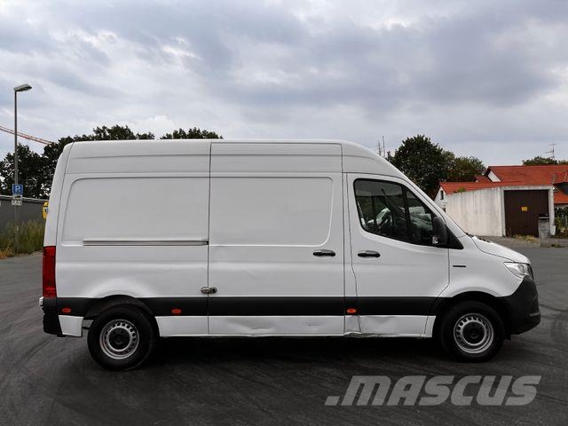 Mercedes-Benz e Sprinter L2H2 Kastenwagen/47KW/AC/Kamera Panel vanlar