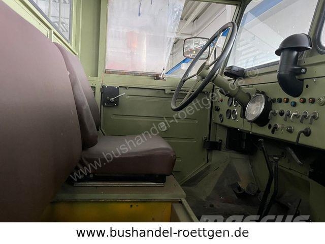 Mercedes-Benz L 315/LKW Abschlepper m. Kran/Oldtimer Bergungsfahrzeuge