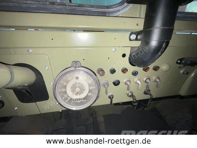 Mercedes-Benz L 315/LKW Abschlepper m. Kran/Oldtimer Bergungsfahrzeuge