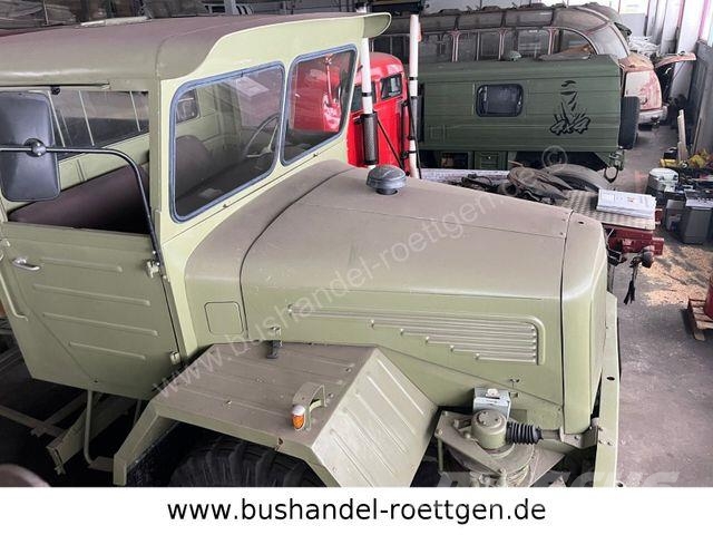 Mercedes-Benz L 315/LKW Abschlepper m. Kran/Oldtimer Bergungsfahrzeuge