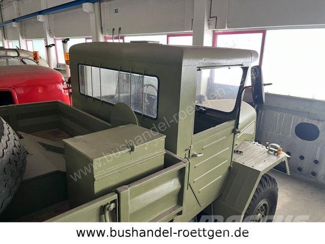 Mercedes-Benz L 315/LKW Abschlepper m. Kran/Oldtimer Bergungsfahrzeuge