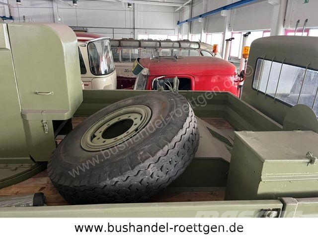 Mercedes-Benz L 315/LKW Abschlepper m. Kran/Oldtimer Bergungsfahrzeuge
