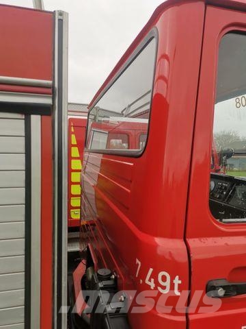Mercedes-Benz LP813 TLF 8/18 Tanklöschfahrzeug/Feuerwehr Box body