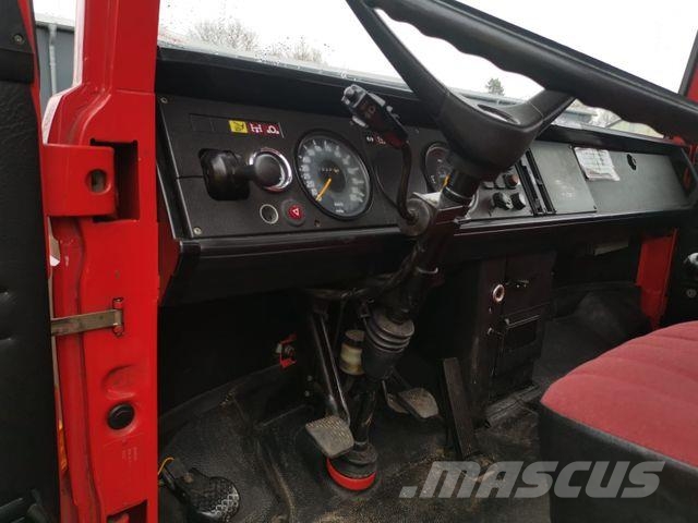 Mercedes-Benz LP813 TLF 8/18 Tanklöschfahrzeug/Feuerwehr Box body