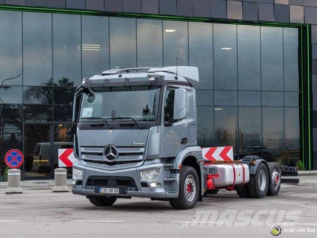 Mercedes-Benz MERCEDES BENZ ANTOS 2535 6x2 Chassis Camiones con chasís y cabina