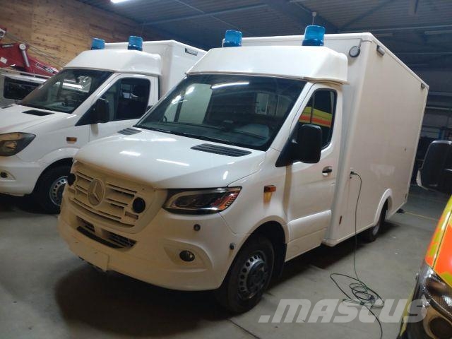 Mercedes-Benz RTW / Tierrettung / Tierarzt / OP Ambulancias